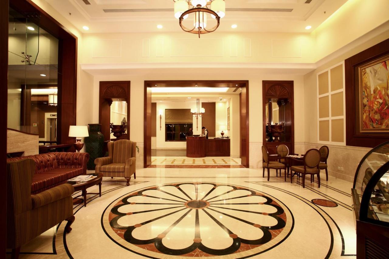 Отель Dlf Club 3 Гургаон Экстерьер фото