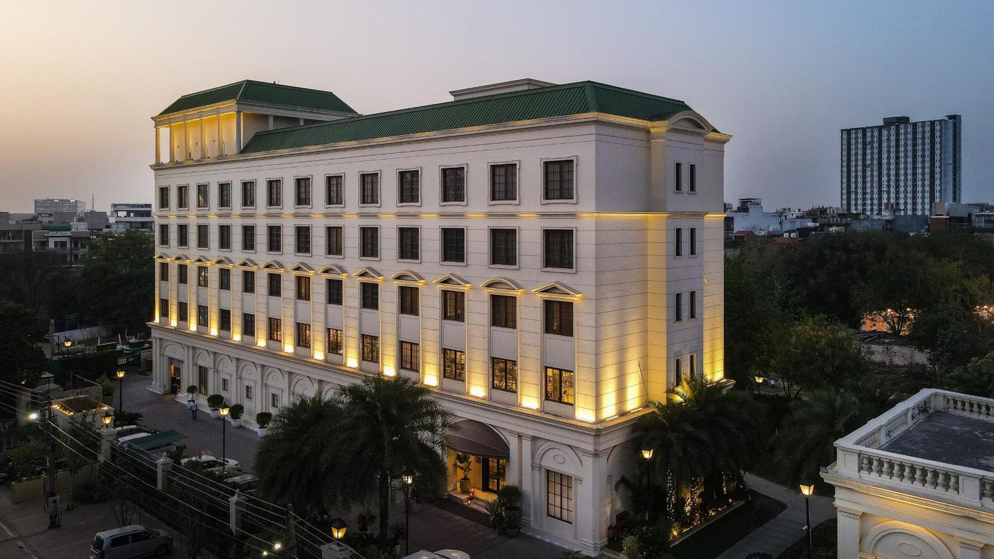 Отель Dlf Club 3 Гургаон Экстерьер фото