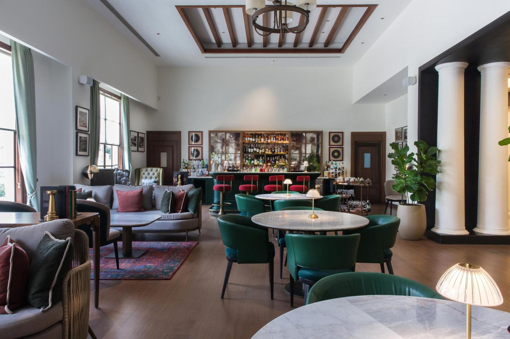 Отель Dlf Club 3 Гургаон Экстерьер фото